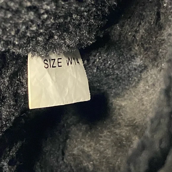 Uggs boots - Picture 3 of 3